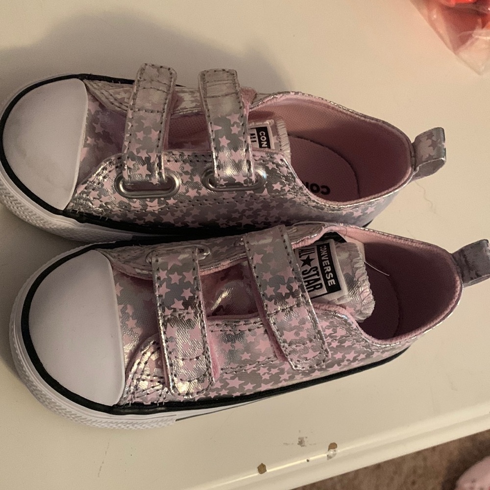 Kids Converse Size 8. Pink Glaze/Silver/White